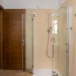 1 Bedroom In דירה *