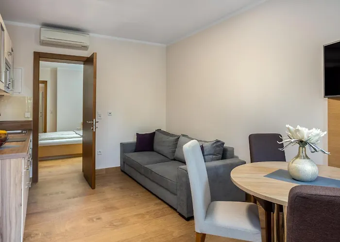1 Bedroom In *