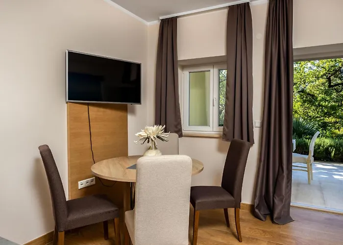 1 Bedroom In *